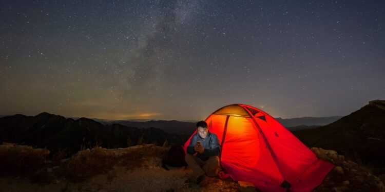 Rogers Launches Satellite-to-Mobile SMS, Covering Canada’s Last Dead Zones