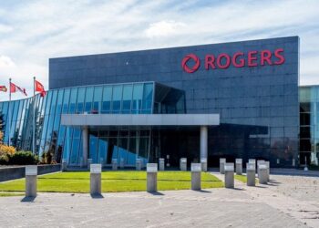 Rogers delays 3g