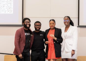Busayo Ladapo holds Smart Start Top Venture Award at Black Founders Network Demo Day